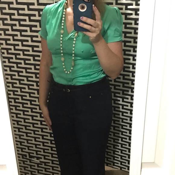 Green blouse - Picture 2 of 3